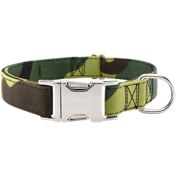 Collier chien à motif camouflage avec boucle métal ajustable, 27-40 cm x 2 cm, avec anneau en D pour attacher la laisse.