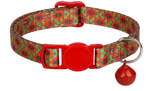 Collier anti-traction pour chat géométrique rouge, ajustable et léger, avec boucle et clochette rouges assortis.