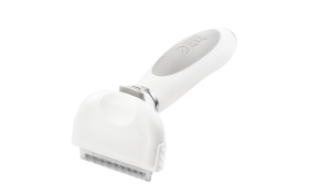 Petite brosse anti-perte blanche pour chien, dents métalliques fines et poignée ergonomique, réduit la perte de poils.